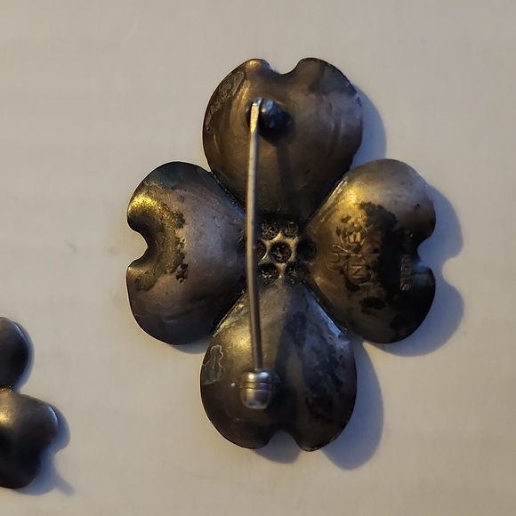 Sterling Silver Stuart Nye Brooch & Matching Earrings - Picture 5 of 11